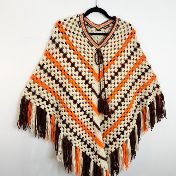 Vintage boho beige orange brown crochet knit fringe open knit poncho sweater - Picture 5 of 12